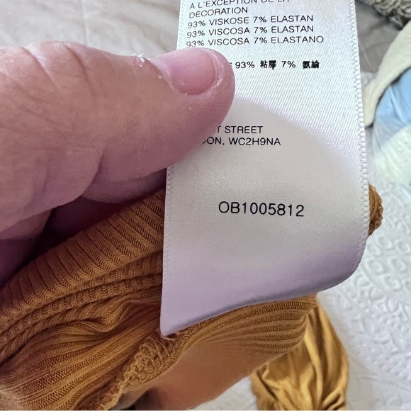 FREE PEOPLE Shimmy Shake‎ Twist Back Top Small Mustard Burnt Yellow - Picture 7 of 7